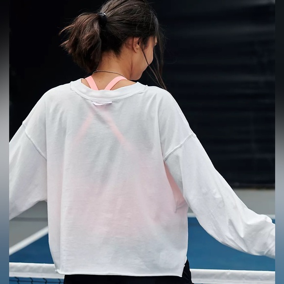 Free people fp movement inspire tee long sleeve white NWT - Picture 3 of 4